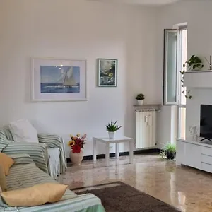 la-vie-en-rose-flat.hotelitalianriviera.com/